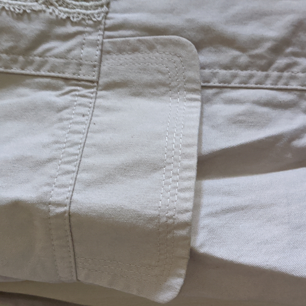 Elle jacket size small - beautiful lace details - Picture 2 of 4